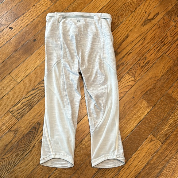 Lululemon Run With the Sun Cropped Leggings - Picture 2 of 5